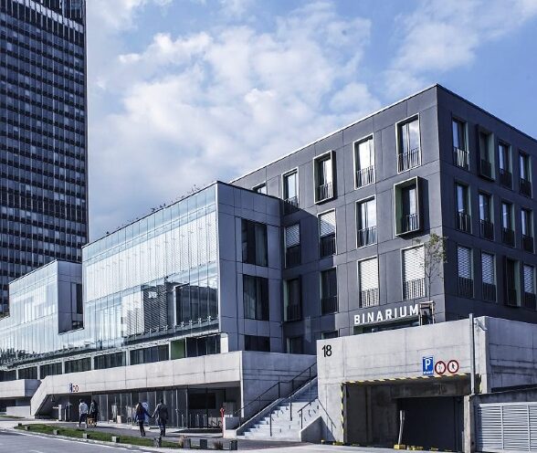 Image-420@2x-aspect-ratio-588-496